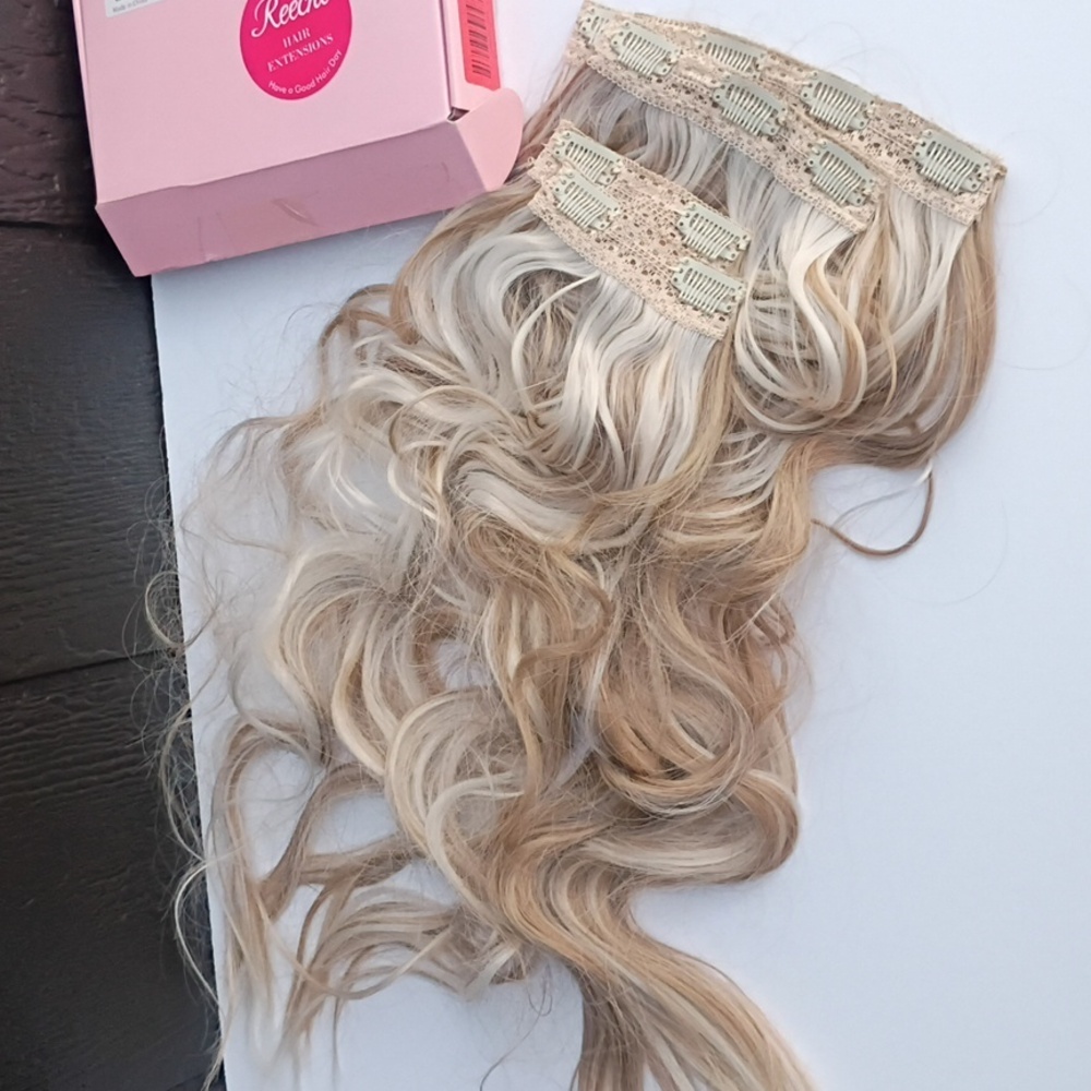 4PCS 24" Curly Clip-In Hair Extensions – Ash Blonde‎   Soft & Natural - Picture 6 of 7